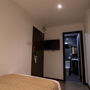 Single Room without Window